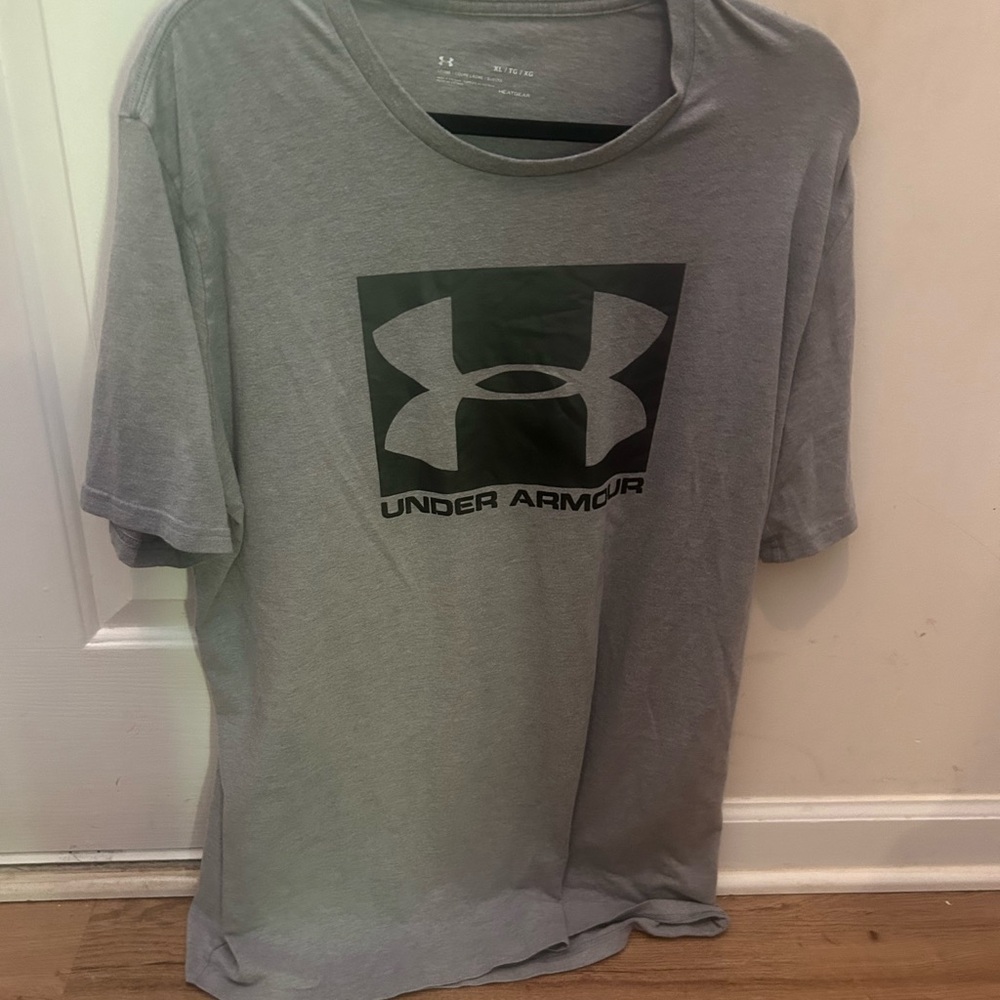 Under Armour Gray Men's T-Shirt